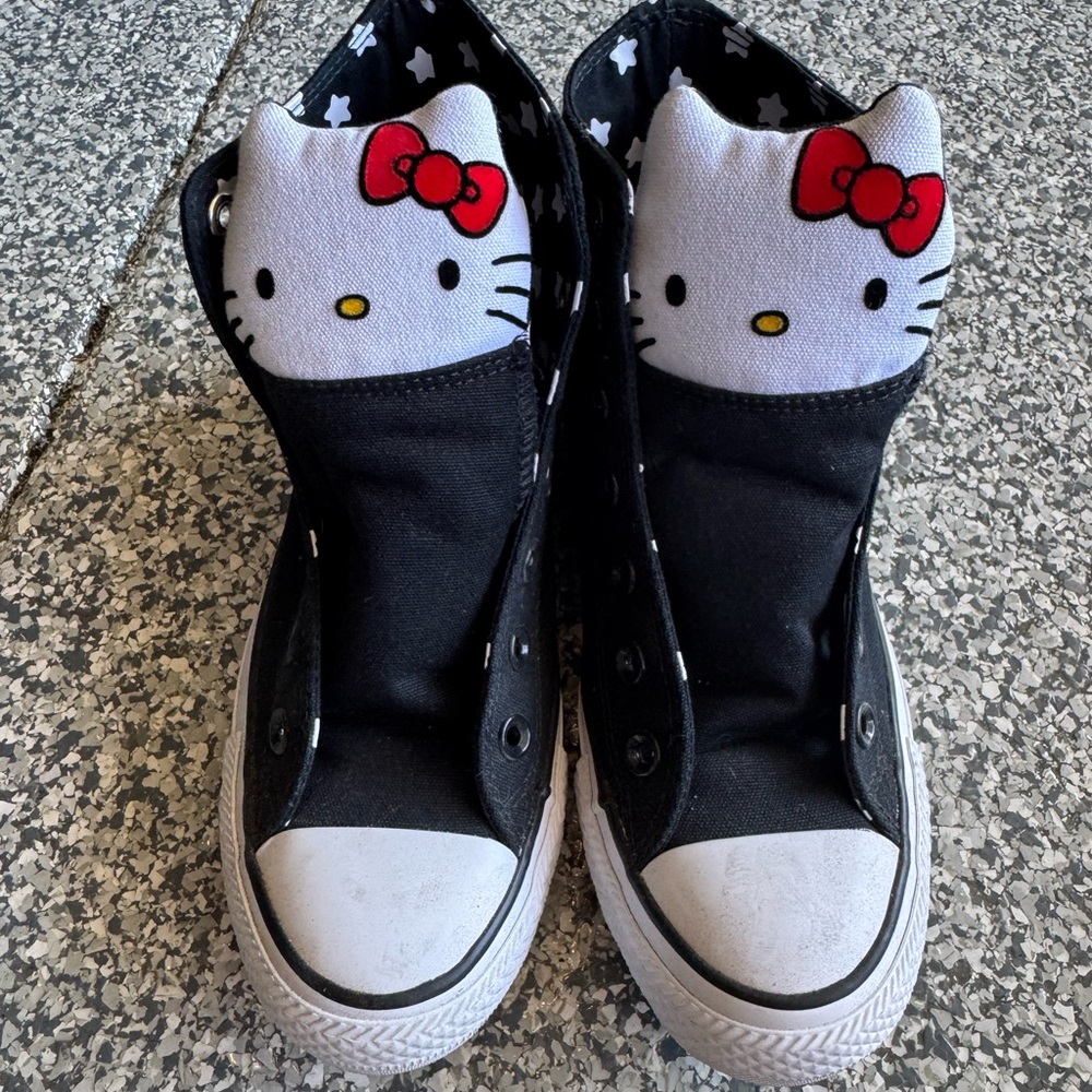 Converse Black and White Star High-Tops